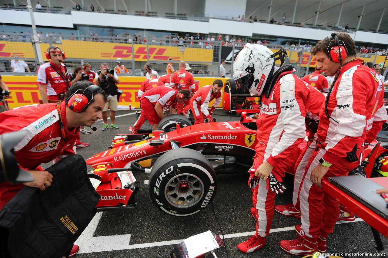 GP GIAPPONE, 27.09.2015 - Gara, Sebastian Vettel (GER) Ferrari SF15-T