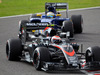 GP GIAPPONE, 27.09.2015 - Gara, Jenson Button (GBR)  McLaren Honda MP4-30. davanti a Marcus Ericsson (SUE) Sauber C34