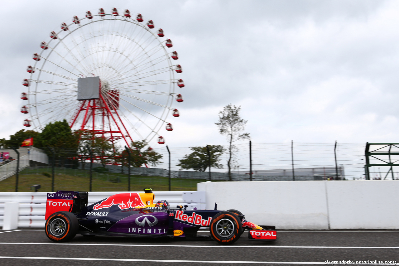 GP GIAPPONE, 26.09.2015 - Prove Libere 3, Daniil Kvyat (RUS) Red Bull Racing RB11