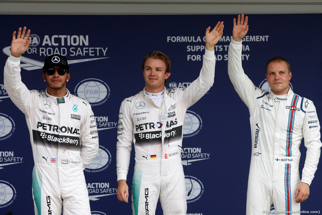 GP GIAPPONE, 26.09.2015 - Qualifiche, secondo Lewis Hamilton (GBR) Mercedes AMG F1 W06, Nico Rosberg (GER) Mercedes AMG F1 W06 pole position e terzo Valtteri Bottas (FIN) Williams F1 Team FW37