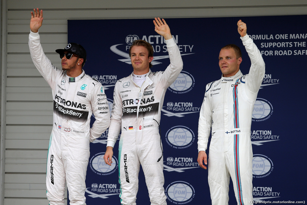 GP GIAPPONE, 26.09.2015 - Qualifiche, secondo Lewis Hamilton (GBR) Mercedes AMG F1 W06, Nico Rosberg (GER) Mercedes AMG F1 W06 pole position e terzo Valtteri Bottas (FIN) Williams F1 Team FW37