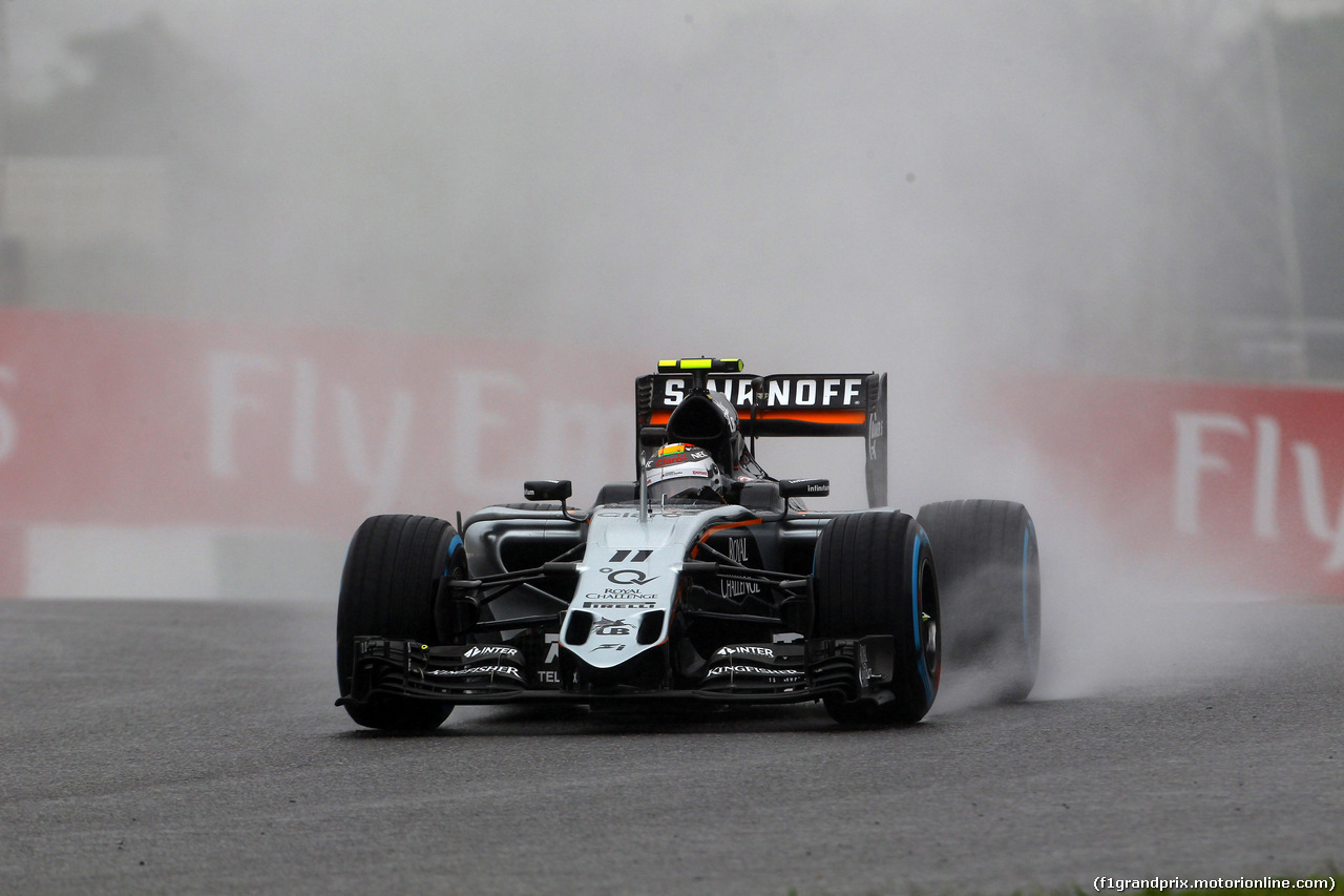 GP GIAPPONE, 25.09.2015 - Prove Libere 1, Sergio Perez (MEX) Sahara Force India F1 VJM08