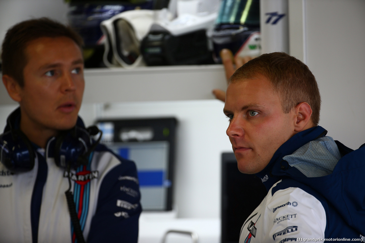 GP GIAPPONE, 25.09.2015 - Prove Libere 2, Valtteri Bottas (FIN) Williams F1 Team FW37