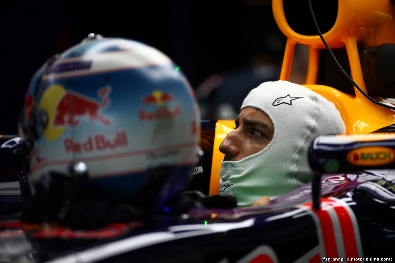 GP GIAPPONE, 25.09.2015 - Prove Libere 2, Daniel Ricciardo (AUS) Red Bull Racing RB11