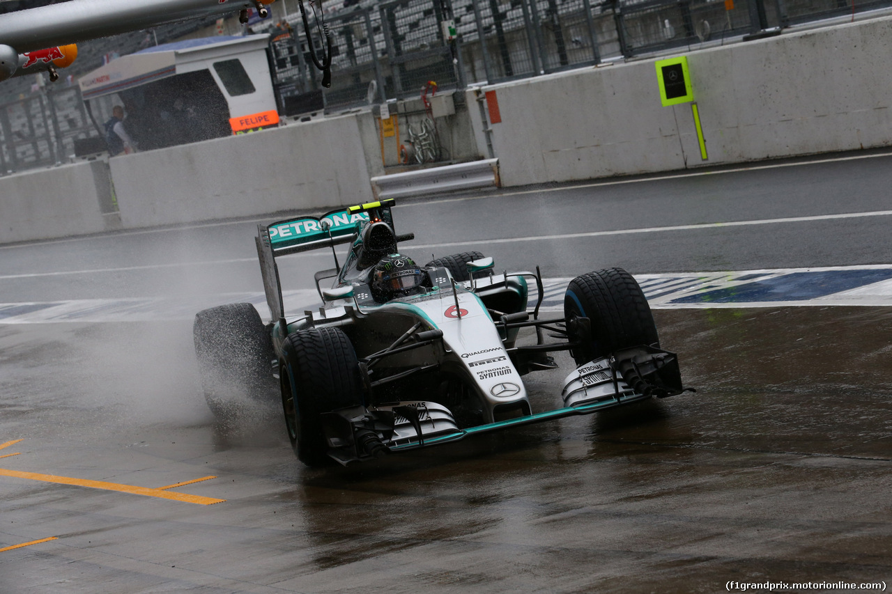 GP GIAPPONE, 25.09.2015 - Prove Libere 2, Nico Rosberg (GER) Mercedes AMG F1 W06