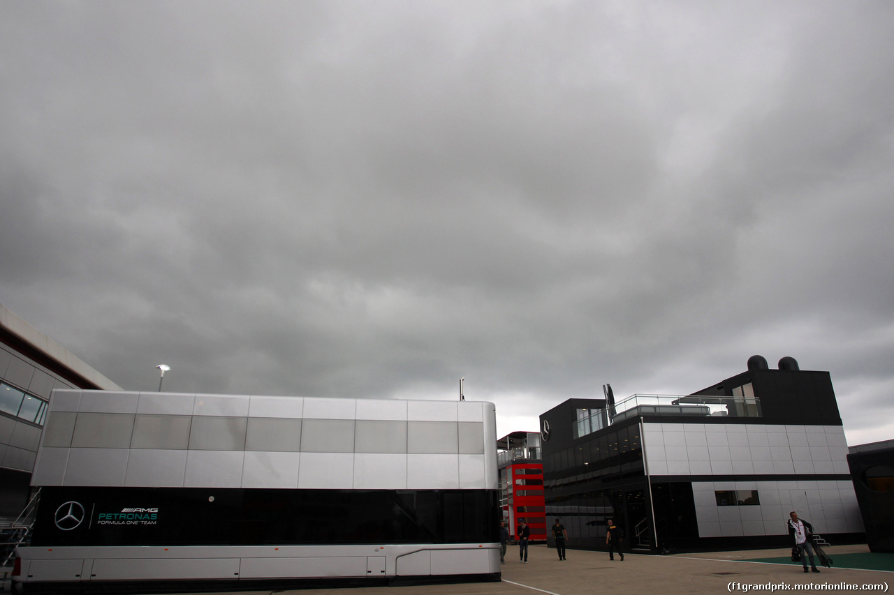 GP GRAN BRETAGNA, 02.07.2015 - The paddock