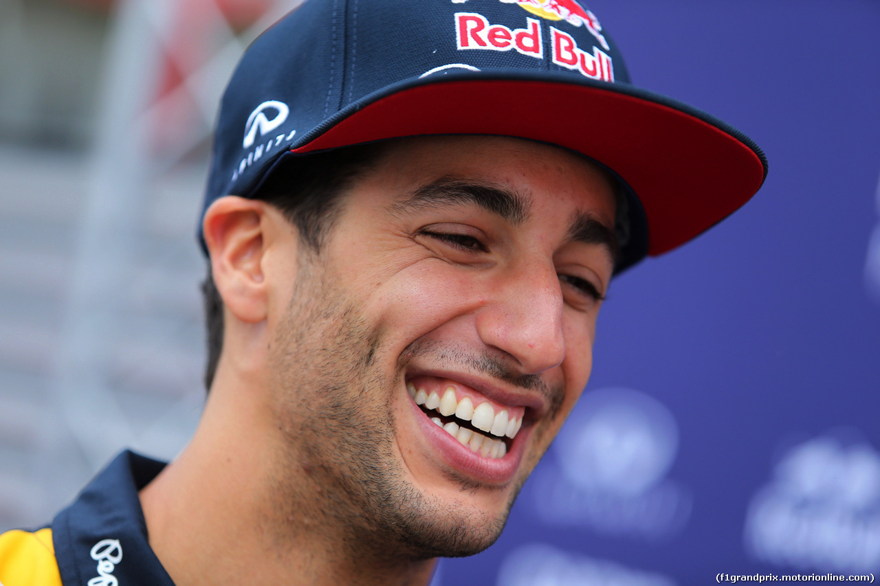 GP GRAN BRETAGNA, 02.07.2015 - Daniel Ricciardo (AUS) Red Bull Racing RB11
