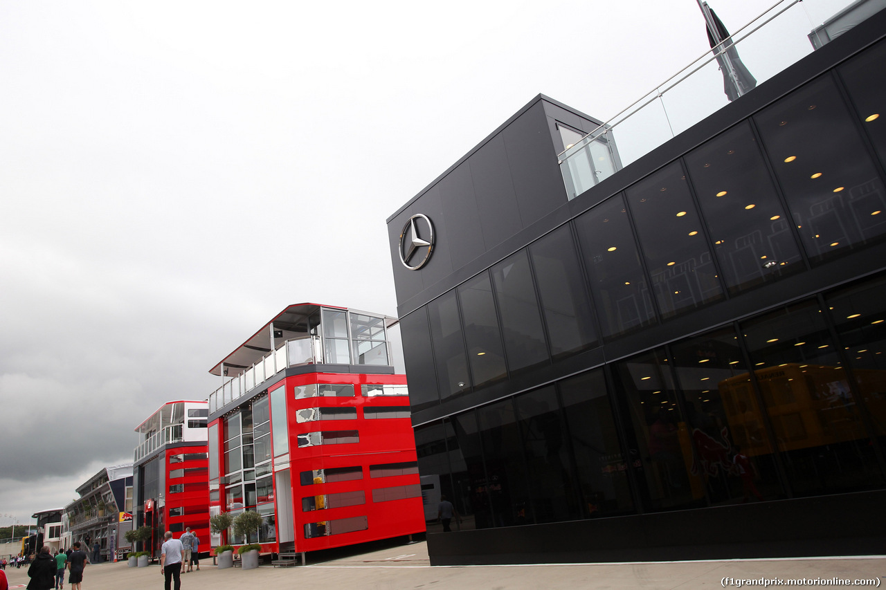 GP GRAN BRETAGNA, 02.07.2015 - The paddock