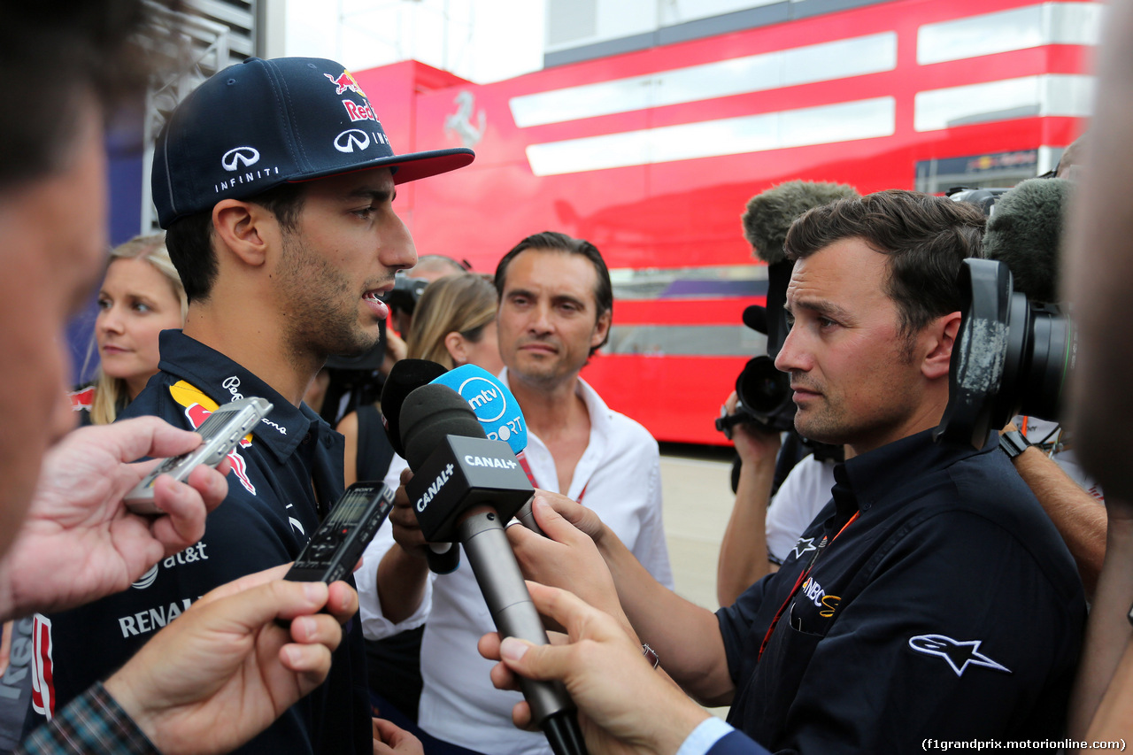 GP GRAN BRETAGNA, 02.07.2015 - Daniel Ricciardo (AUS) Red Bull Racing RB11