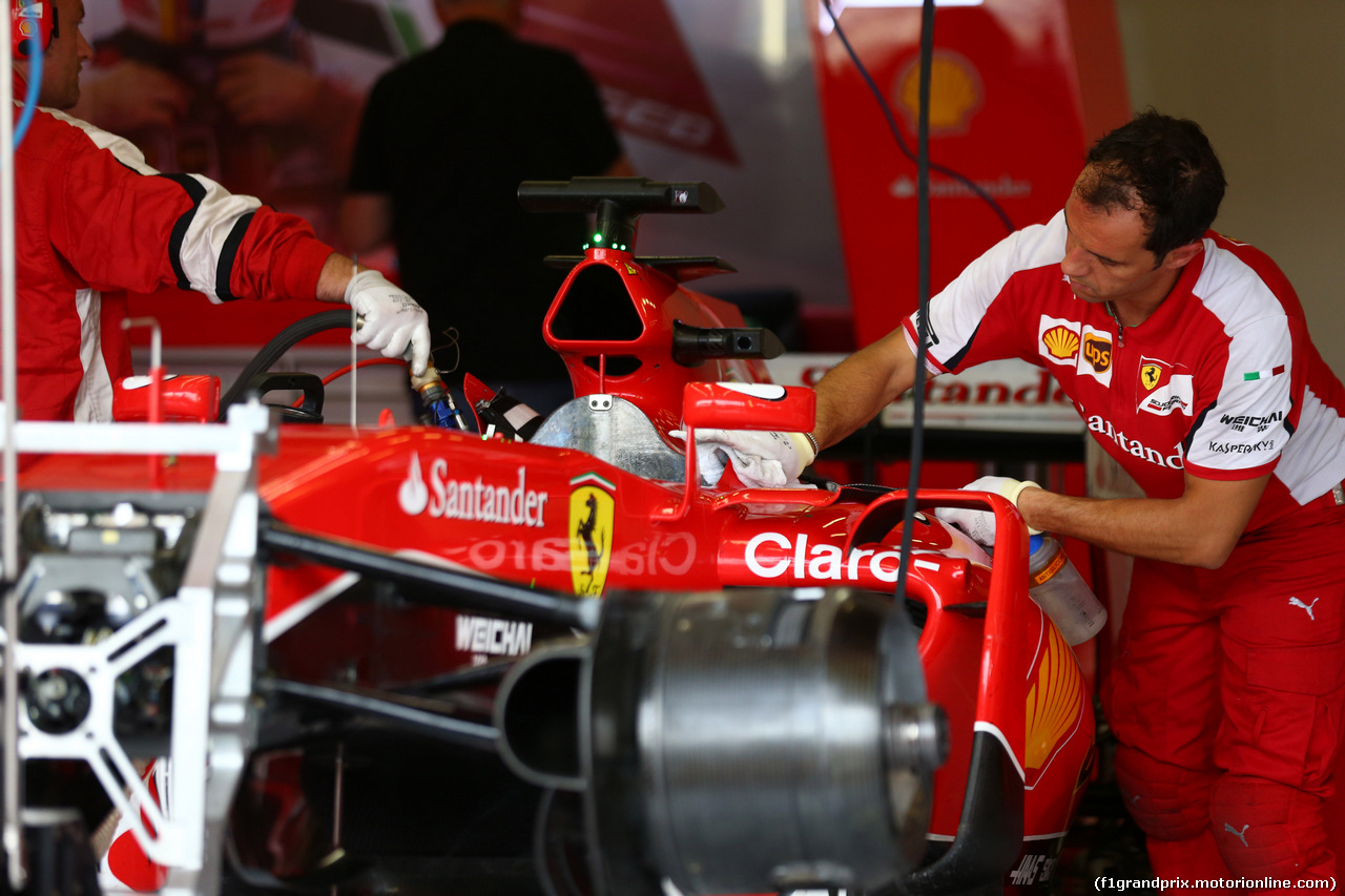 GP GRAN BRETAGNA, 04.07.2015 - Prove Libere 3, Ferrari garage