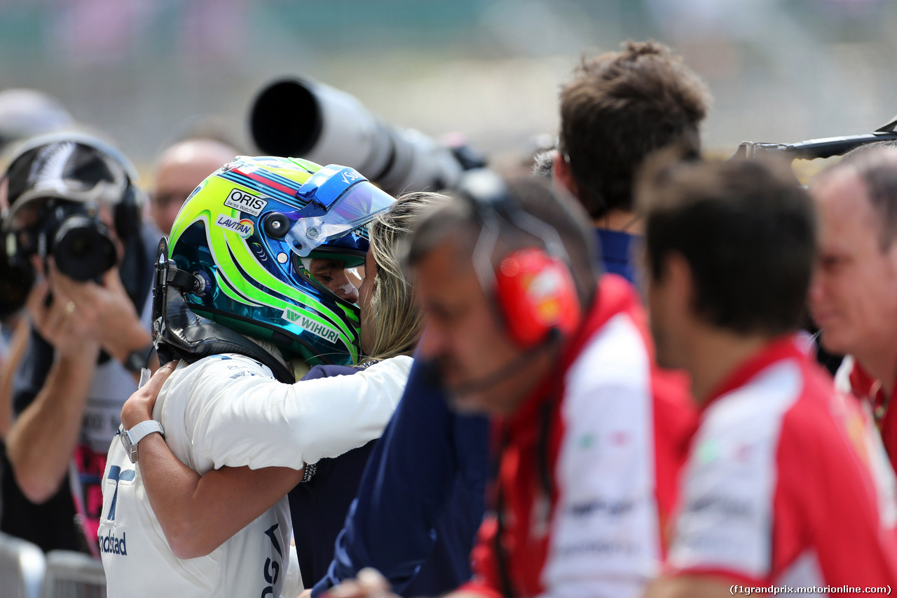 GP GRAN BRETAGNA, 04.07.2015 - Qualifiche, terzo Felipe Massa (BRA) Williams F1 Team FW37 with sua moglie Raffaela