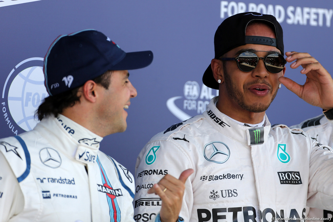 GP GRAN BRETAGNA, 04.07.2015 - Qualifiche, terzo Felipe Massa (BRA) Williams F1 Team FW37 e Lewis Hamilton (GBR) Mercedes AMG F1 W06 pole position