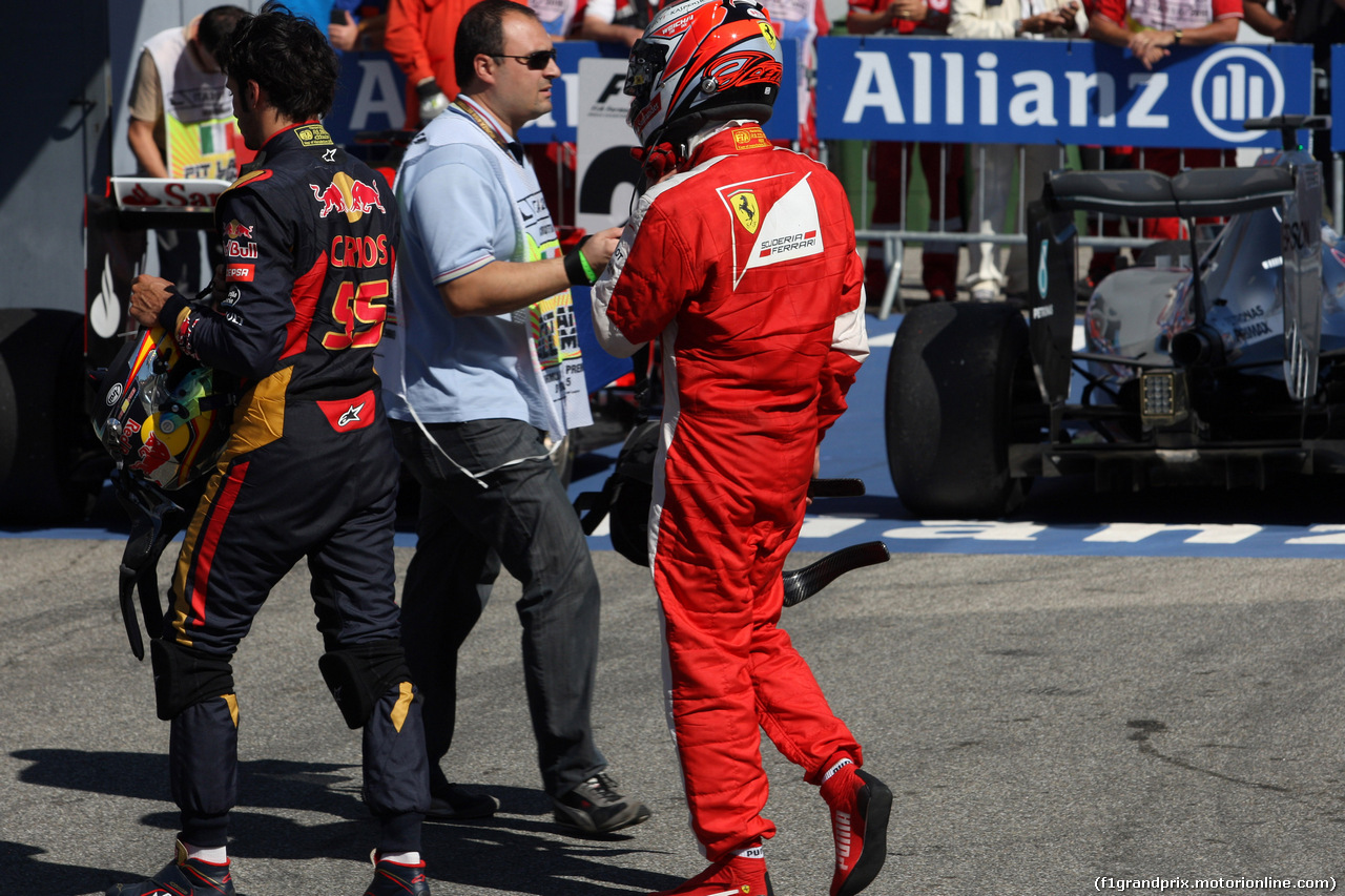 GP ITALIA, 06.09.2015 - Gara, Carlos Sainz Jr (ESP) Scuderia Toro Rosso STR10 e Kimi Raikkonen (FIN) Ferrari SF15-T