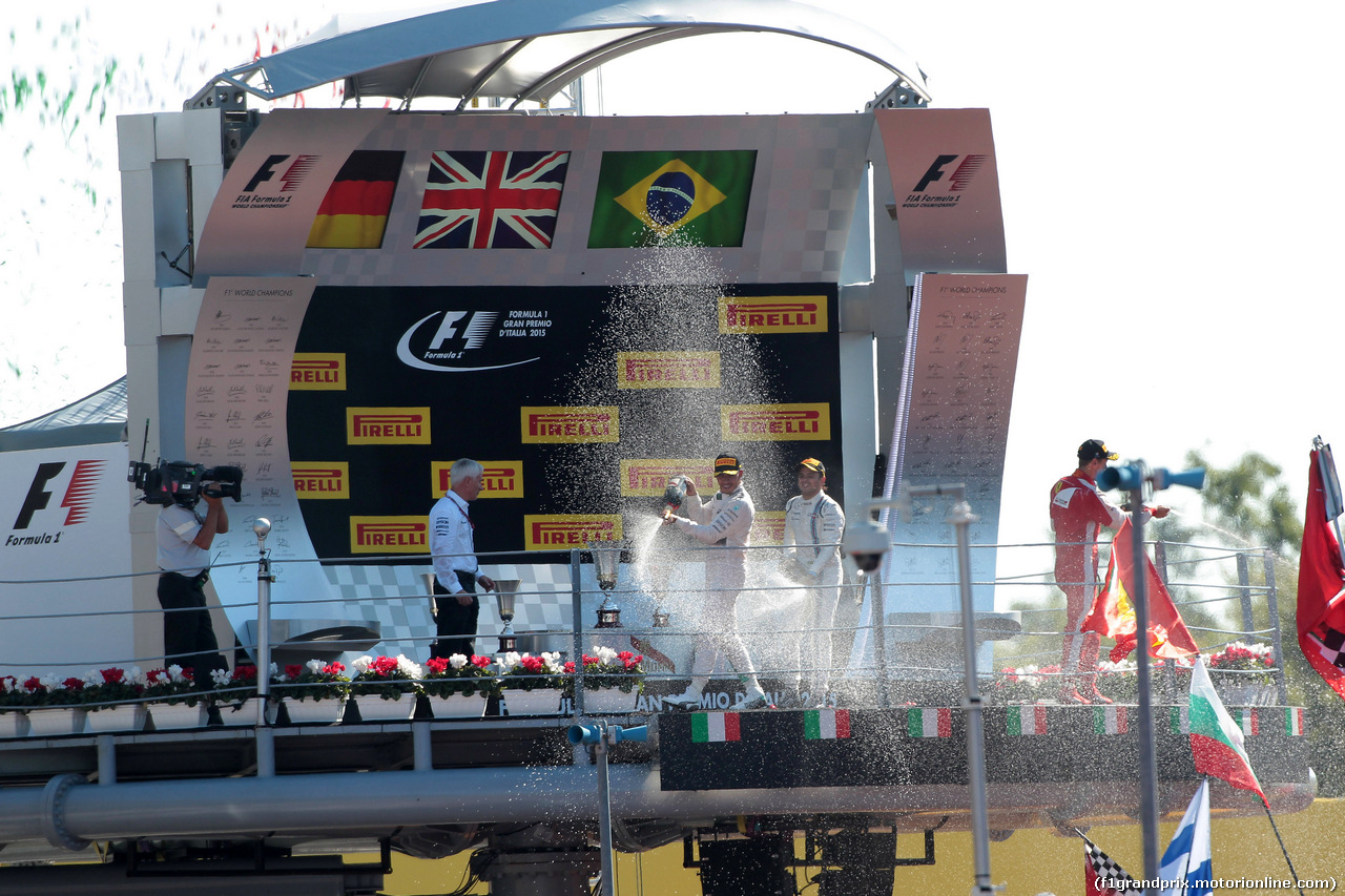 GP ITALIA, 06.09.2015 - Gara, 1st position Lewis Hamilton (GBR) Mercedes AMG F1 W06, secondo Sebastian Vettel (GER) Ferrari SF15-T e terzo Felipe Massa (BRA) Williams F1 Team FW37