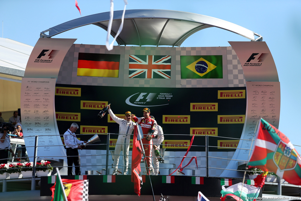GP ITALIA, 06.09.2015 - Gara, 1st position Lewis Hamilton (GBR) Mercedes AMG F1 W06, secondo Sebastian Vettel (GER) Ferrari SF15-T e terzo Prove Libere