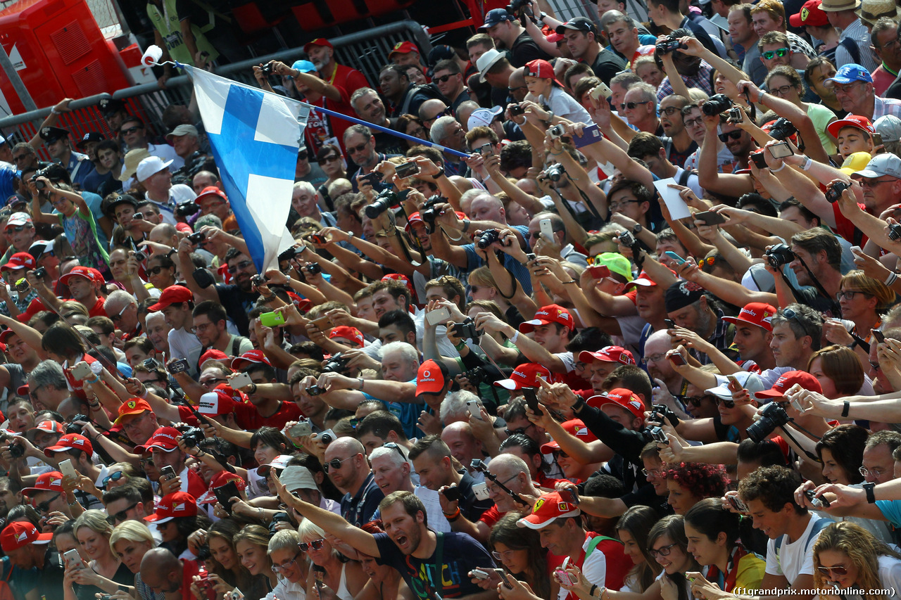 GP ITALIA, 03.09.2015 - Autograph session, Fans