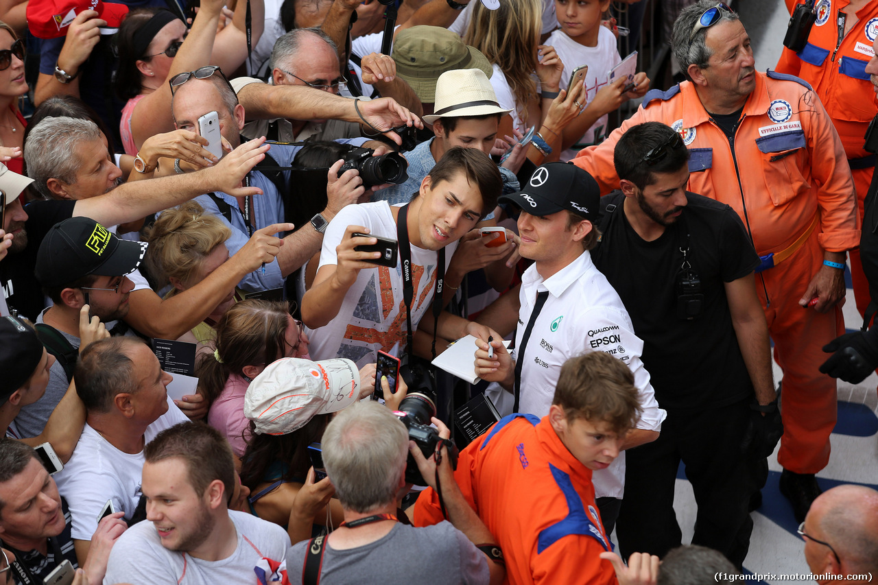 GP ITALIA, 03.09.2015 - Autograph session, Nico Rosberg (GER) Mercedes AMG F1 W06