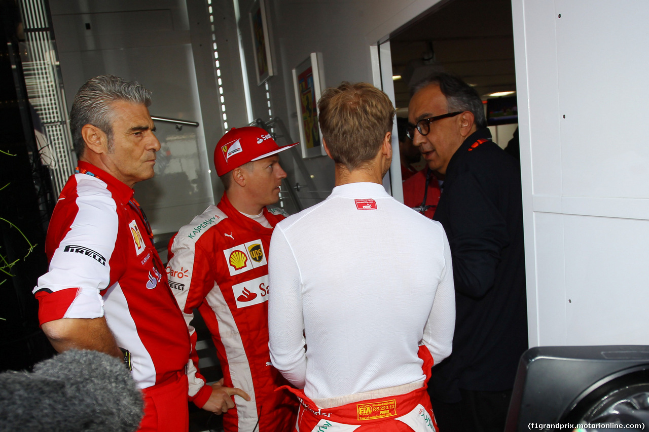GP ITALIA, 05.09.2015 - Prove Libere 3, Maurizio Arrivabene (ITA) Ferrari Team Principal, Kimi Raikkonen (FIN) Ferrari SF15-T, Sebastian Vettel (GER) Ferrari SF15-T e Sergio Marchionne (ITA), Ferrari President e CEO of Fiat Chrysler Automobiles