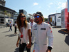 GP ITALIA, 05.09.2015 - Qualifiche, Fernando Alonso (ESP) Ferrari F14-T e Domenica Lara Alvarez (ESP)