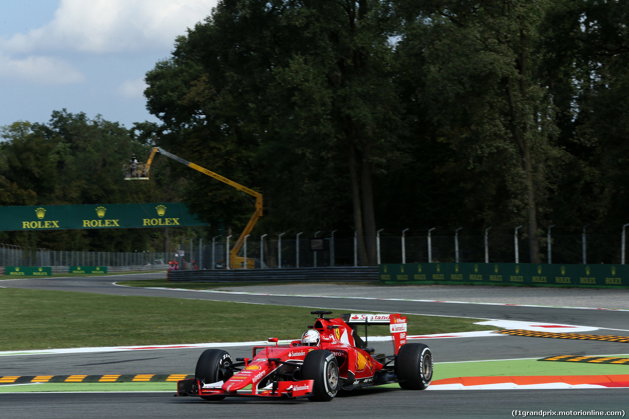 GP ITALIA, 04.09.2015 - Prove Libere 1, Sebastian Vettel (GER) Ferrari SF15-T spins