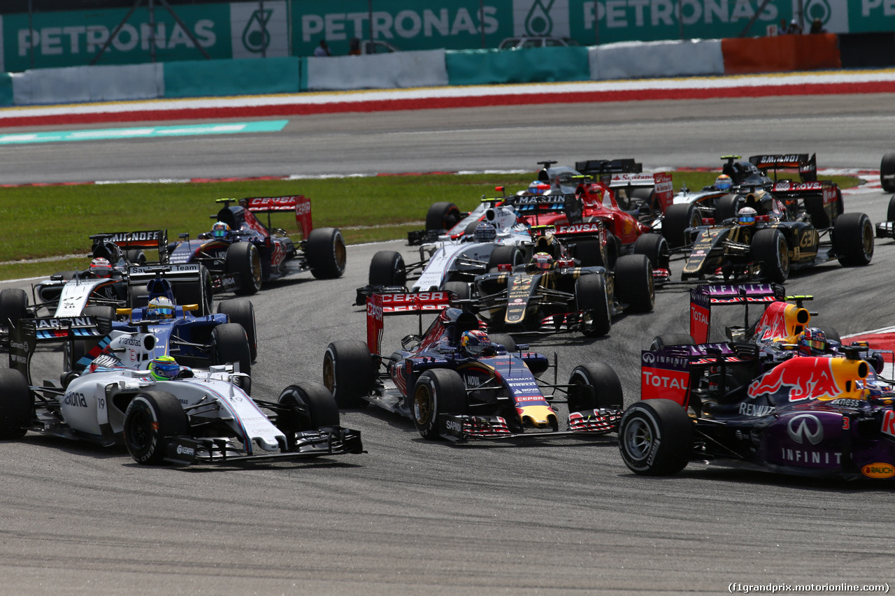 GP MALESIA, 29.03.2015- Gara, Start of the race, Felipe Massa (BRA) Williams F1 Team FW37 e Max Verstappen (NED) Scuderia Toro Rosso STR10