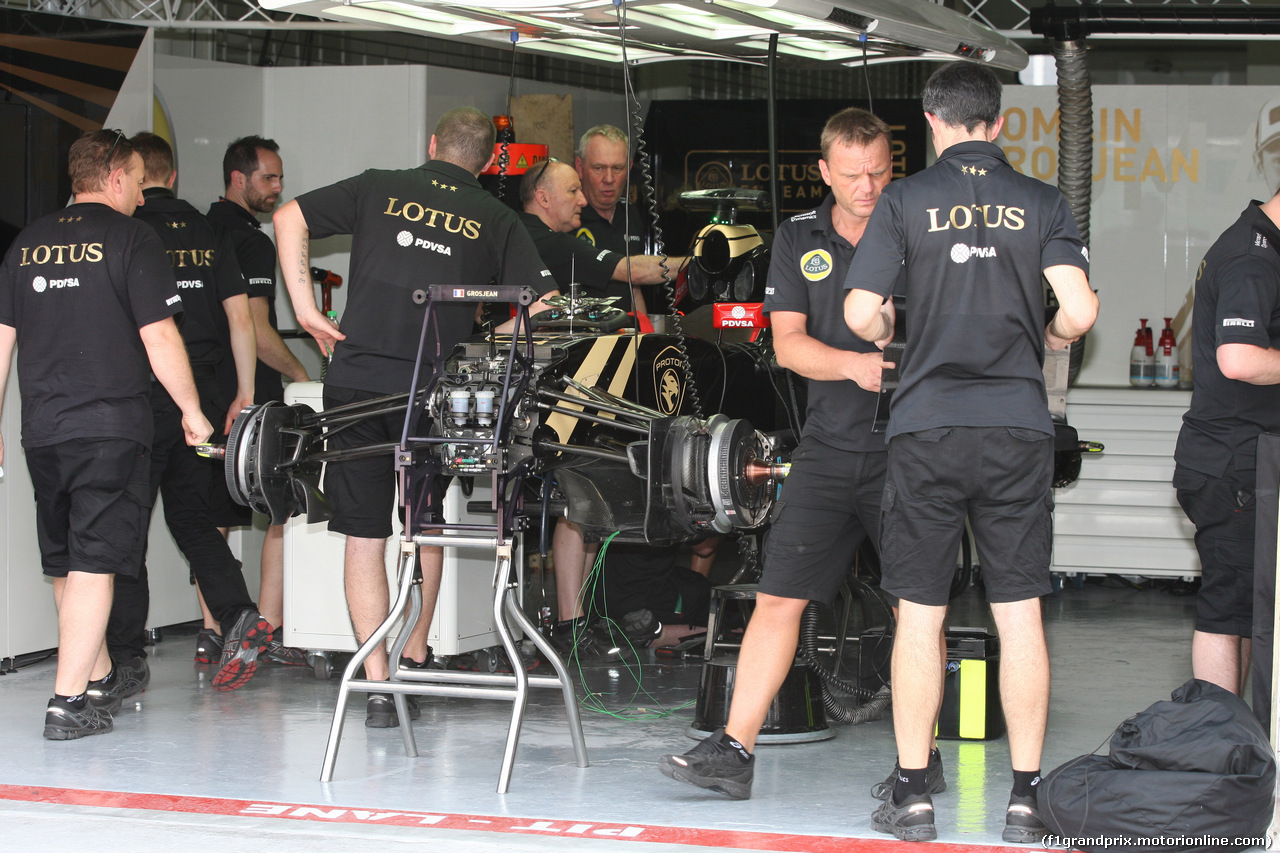 GP MALESIA, 26.03.2015 - Lotus garage