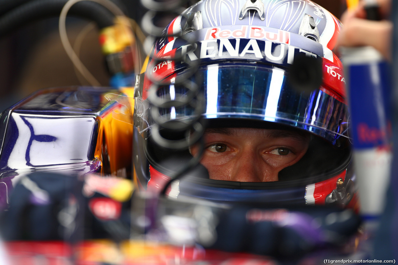 GP MALESIA, 28.03.2015 - Prove Libere 3, Daniil Kvyat (RUS) Red Bull Racing RB11