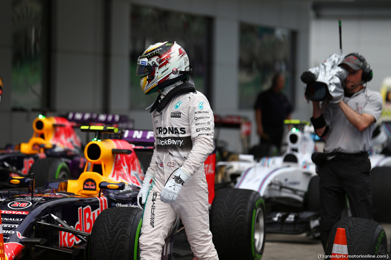 GP MALESIA, 28.03.2015 - Qualifiche, Lewis Hamilton (GBR) Mercedes AMG F1 W06 pole position