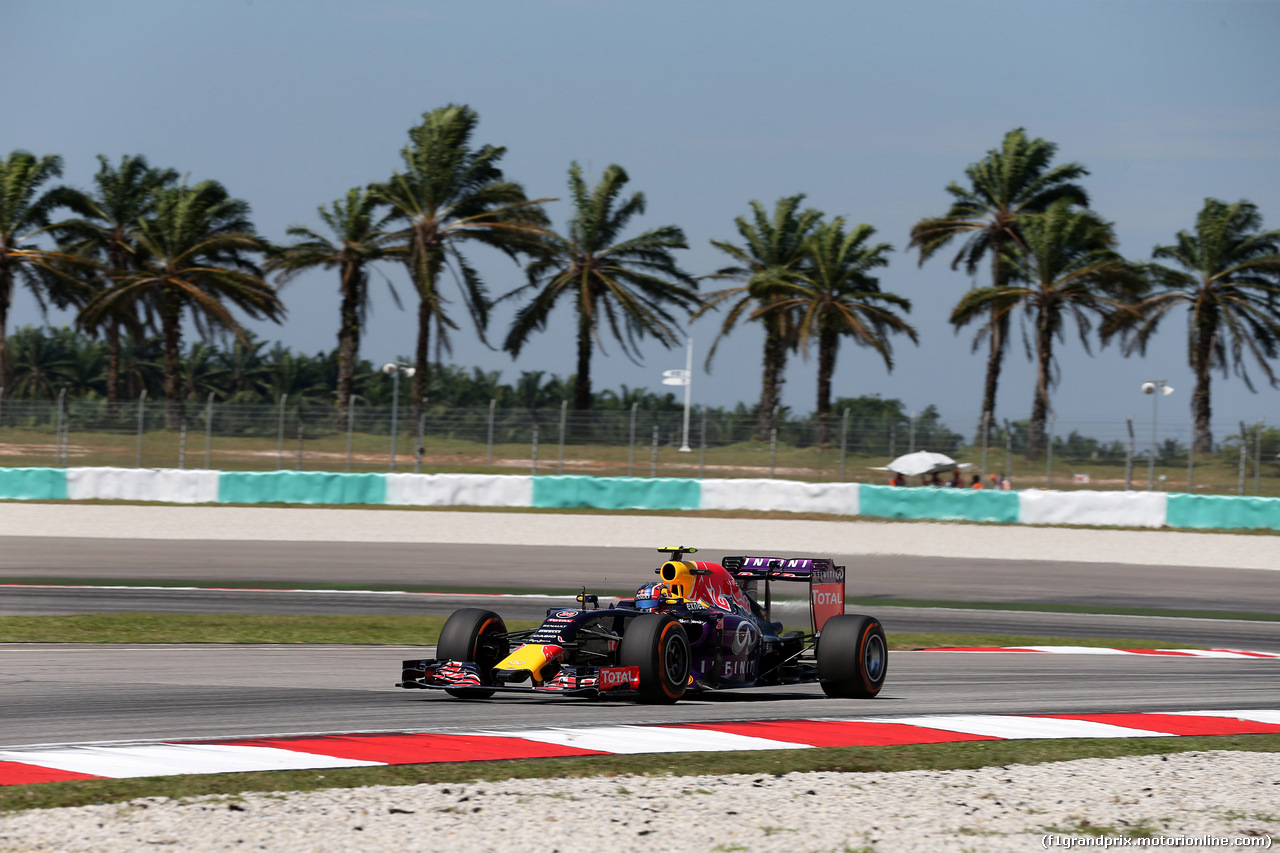 GP MALESIA, 27.03.2015 - Prove Libere 1, Daniil Kvyat (RUS) Red Bull Racing RB11