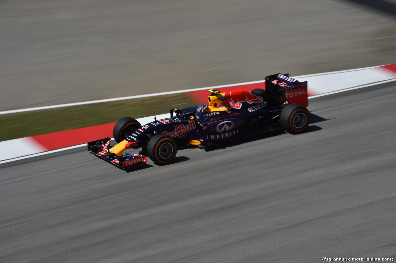 GP MALESIA, 27.03.2015 - Prove Libere 1, Daniil Kvyat (RUS) Red Bull Racing RB11
