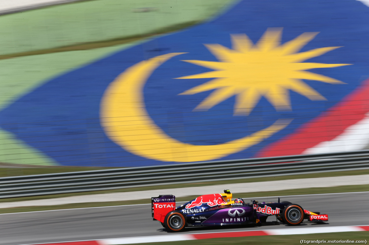 GP MALESIA, 27.03.2015 - Prove Libere 1, Daniil Kvyat (RUS) Red Bull Racing RB11