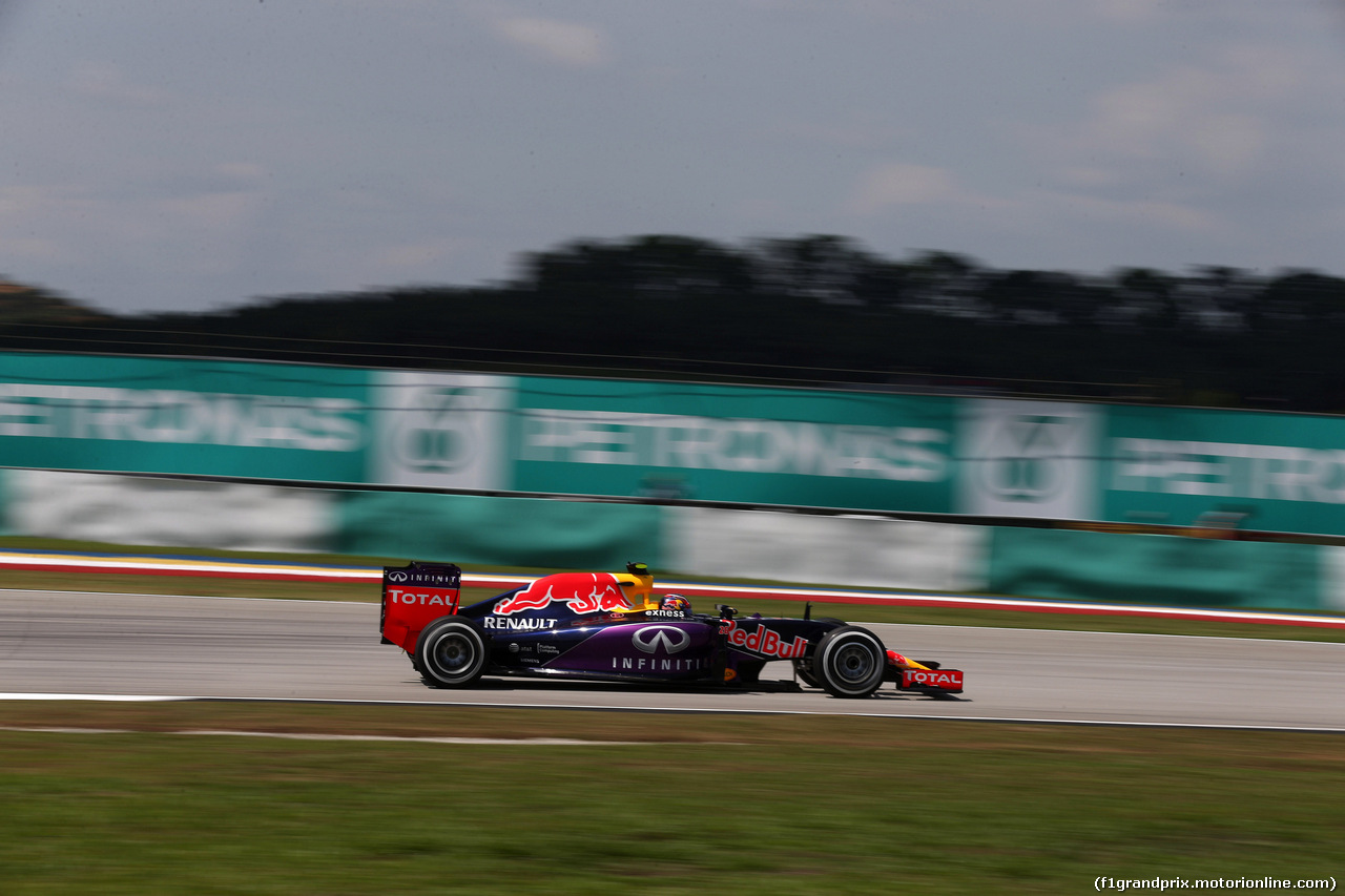 GP MALESIA, 27.03.2015 - Prove Libere 2, Daniil Kvyat (RUS) Red Bull Racing RB11