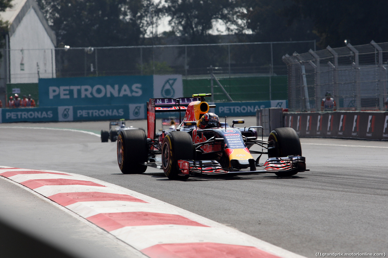 GP MESSICO, 01.11.2015 - Gara, Daniil Kvyat (RUS) Red Bull Racing RB11