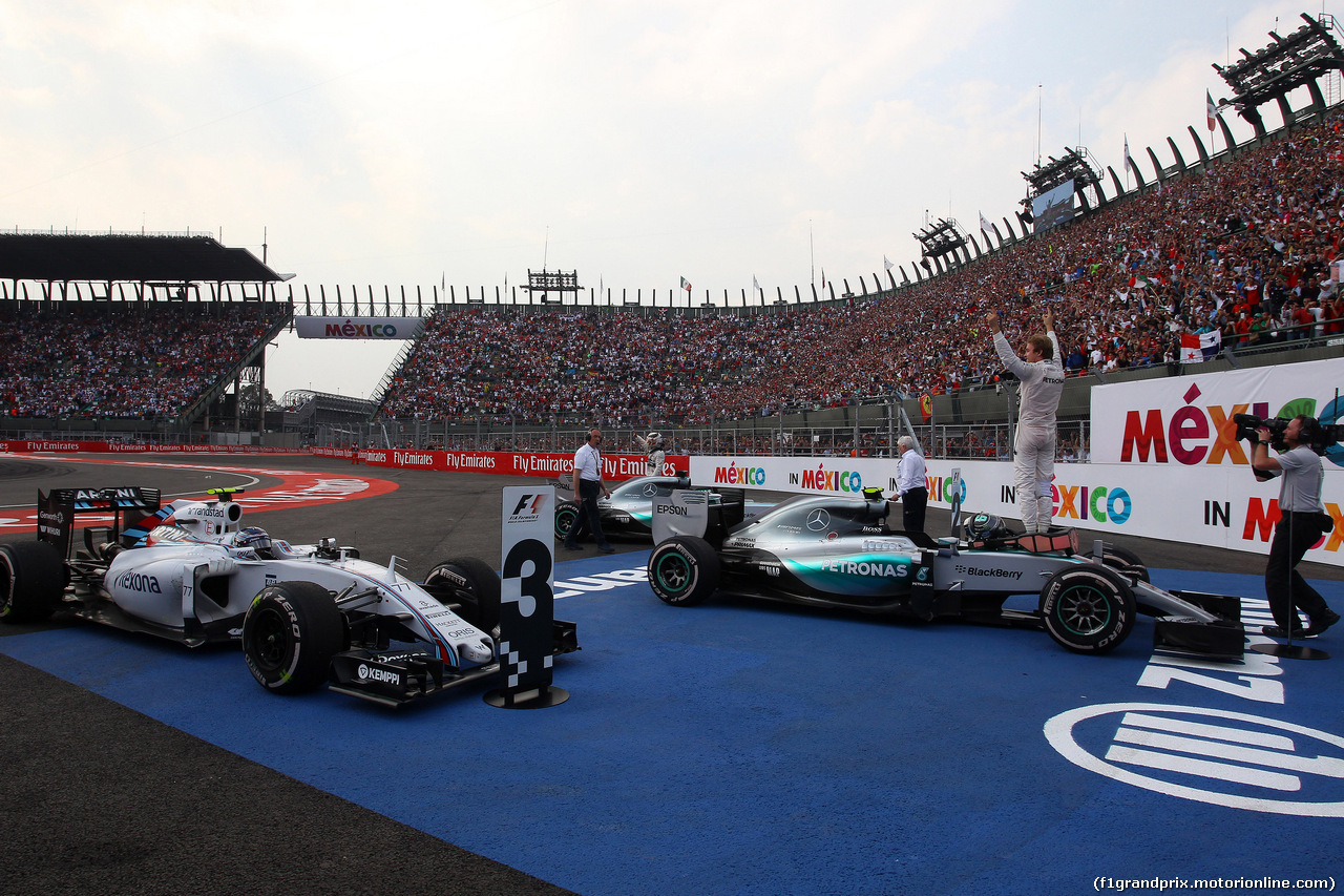 GP MESSICO, 01.11.2015 - Gara, 1st position Nico Rosberg (GER) Mercedes AMG F1 W06, 2à Lewis Hamilton (GBR) Mercedes AMG F1 W06 e terzo Valtteri Bottas (FIN) Williams F1 Team FW37