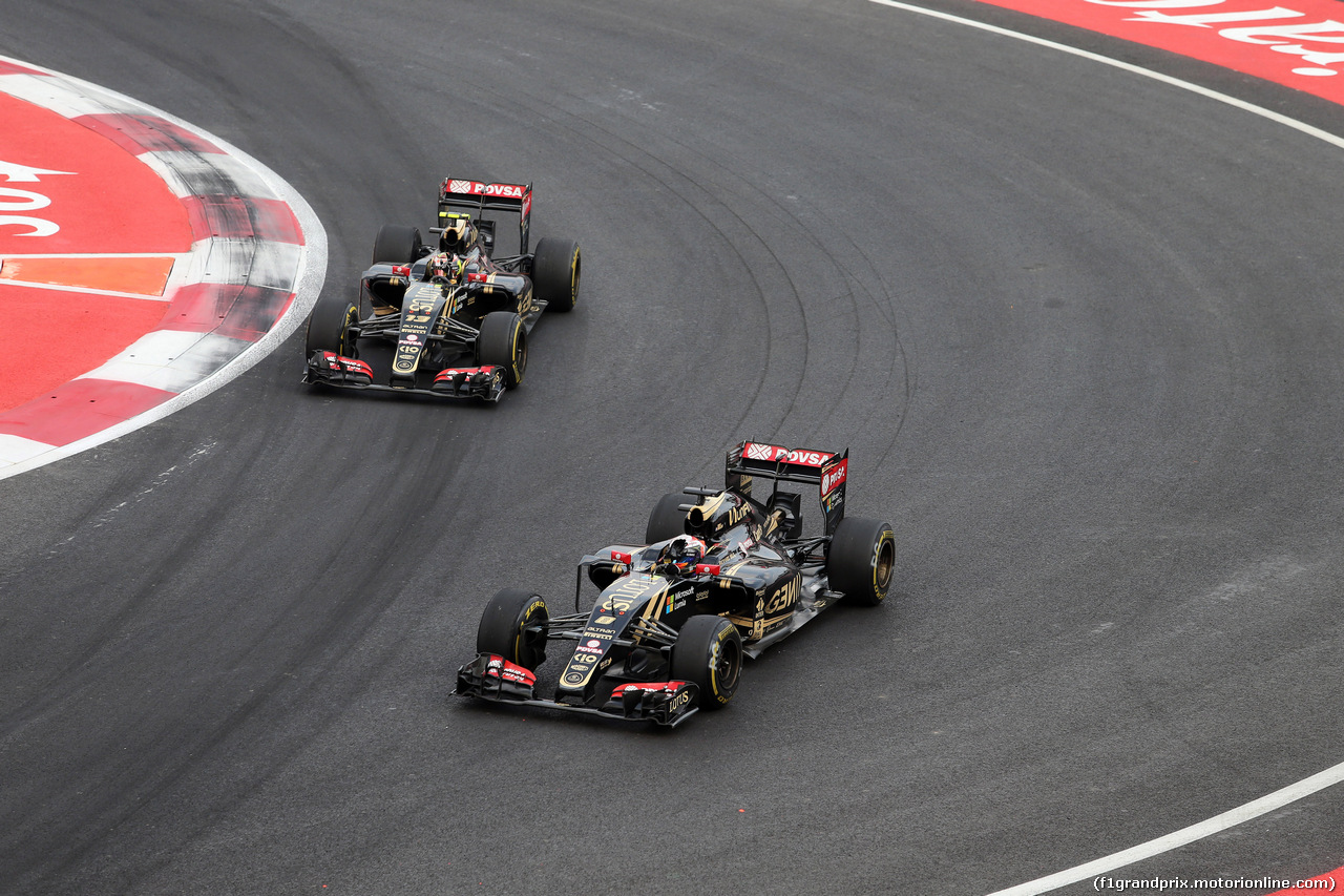 GP MESSICO, 01.11.2015 - Gara, Pastor Maldonado (VEN) Lotus F1 Team E23 e Romain Grosjean (FRA) Lotus F1 Team E23