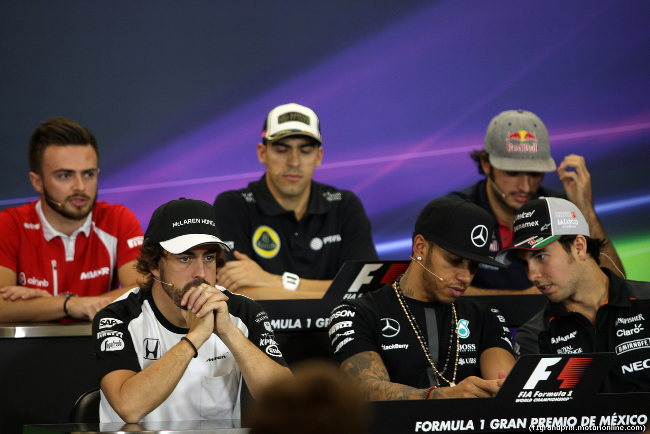 GP MESSICO, 29.10.2015 - Conferenza Stampa, William Stevens (GBR) Manor Marussia F1 Team, Pastor Maldonado (VEN) Lotus F1 Team E23, Carlos Sainz Jr (ESP) Scuderia Toro Rosso STR10, Fernando Alonso (ESP) McLaren Honda MP4-30, Lewis Hamilton (GBR) Mercedes AMG F1 W06 e Sergio Perez (MEX) Sahara Force India F1 VJM08