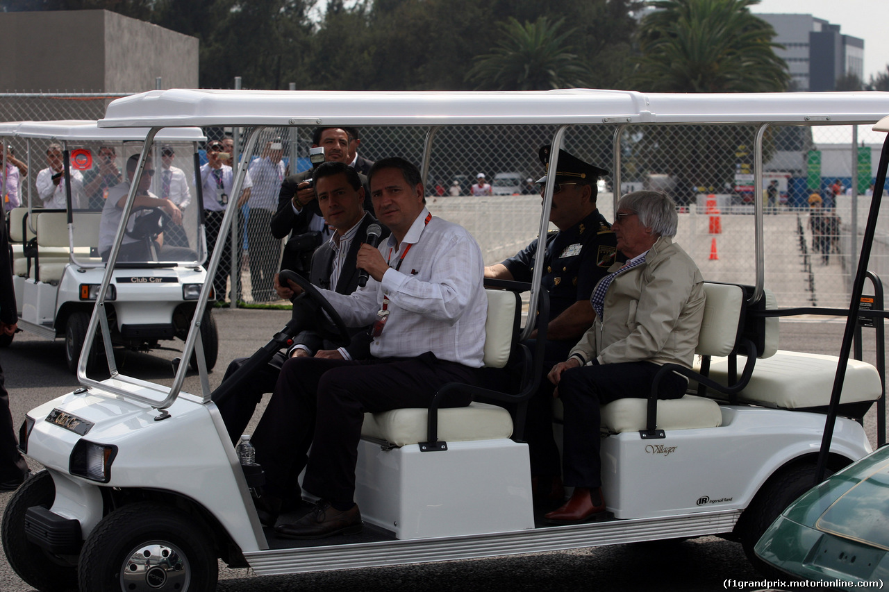 GP MESSICO, 29.10.2015 - Enrique Pena Nieto (MEX), President of Mexico e Bernie Ecclestone (GBR), President e CEO of FOM