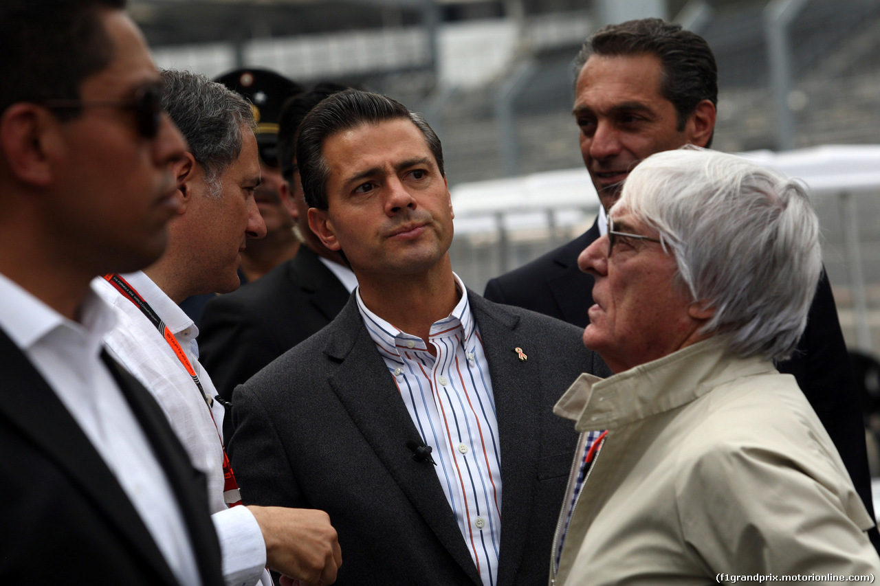 GP MESSICO, 29.10.2015 - Enrique Pena Nieto (MEX), President of Mexico e Bernie Ecclestone (GBR), President e CEO of FOM