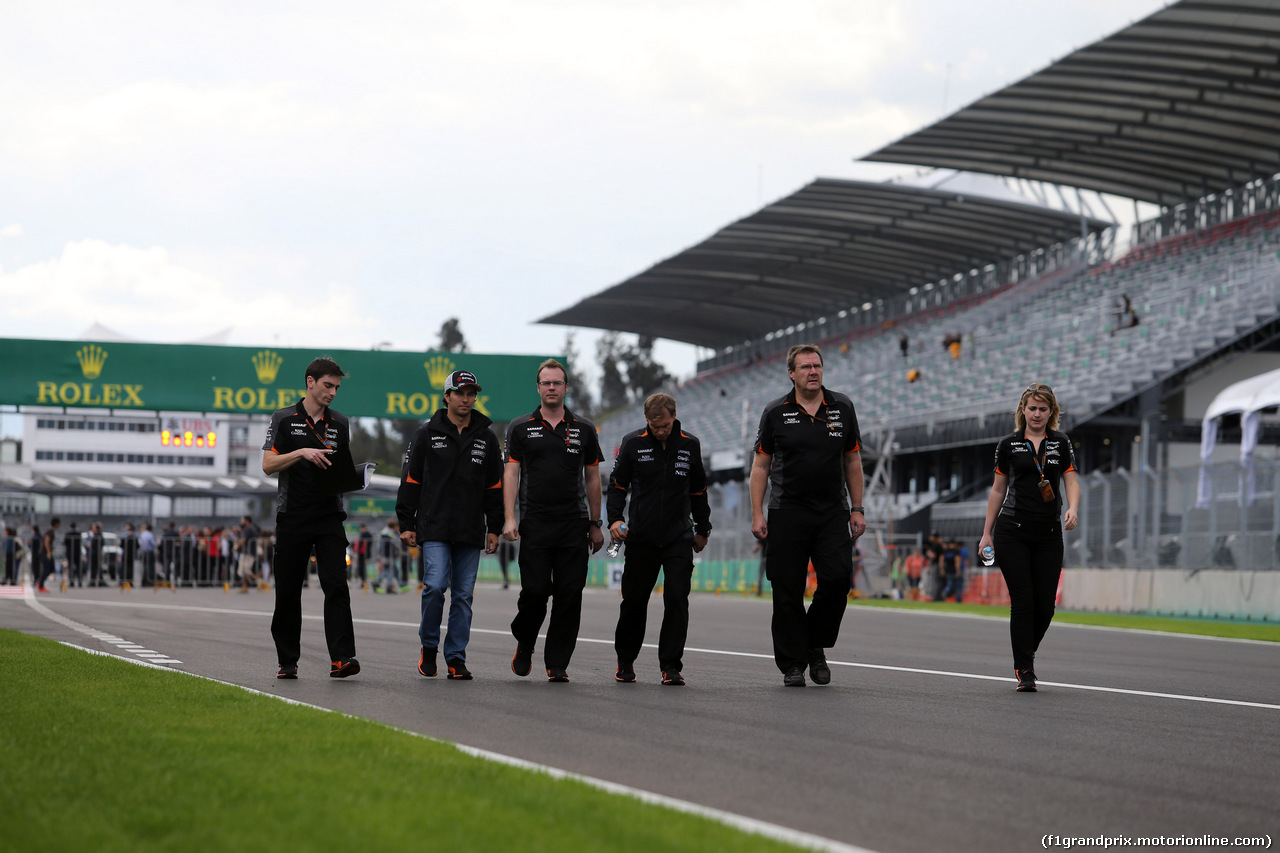 GP MESSICO, 29.10.2015 - Sergio Perez (MEX) Sahara Force India F1 VJM08