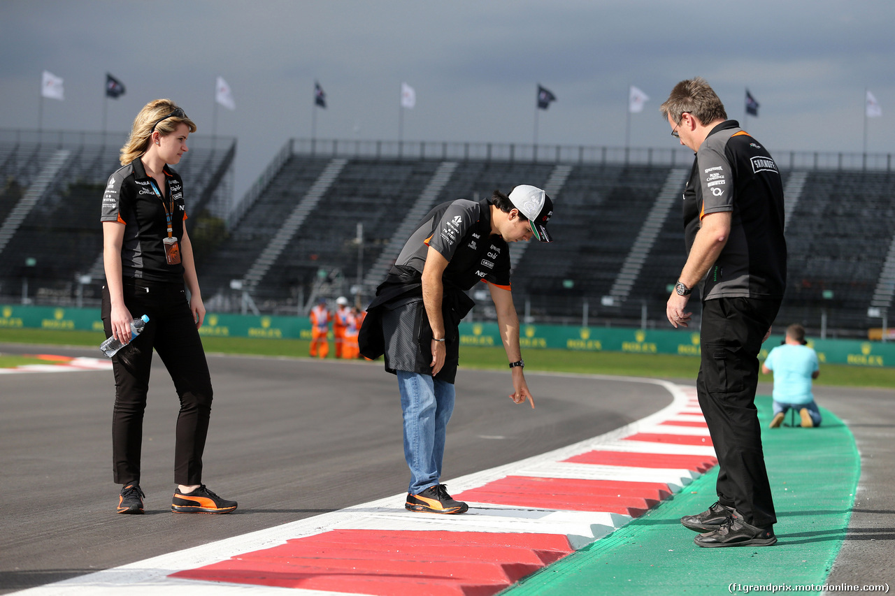 GP MESSICO, 29.10.2015 - Sergio Perez (MEX) Sahara Force India F1 VJM08