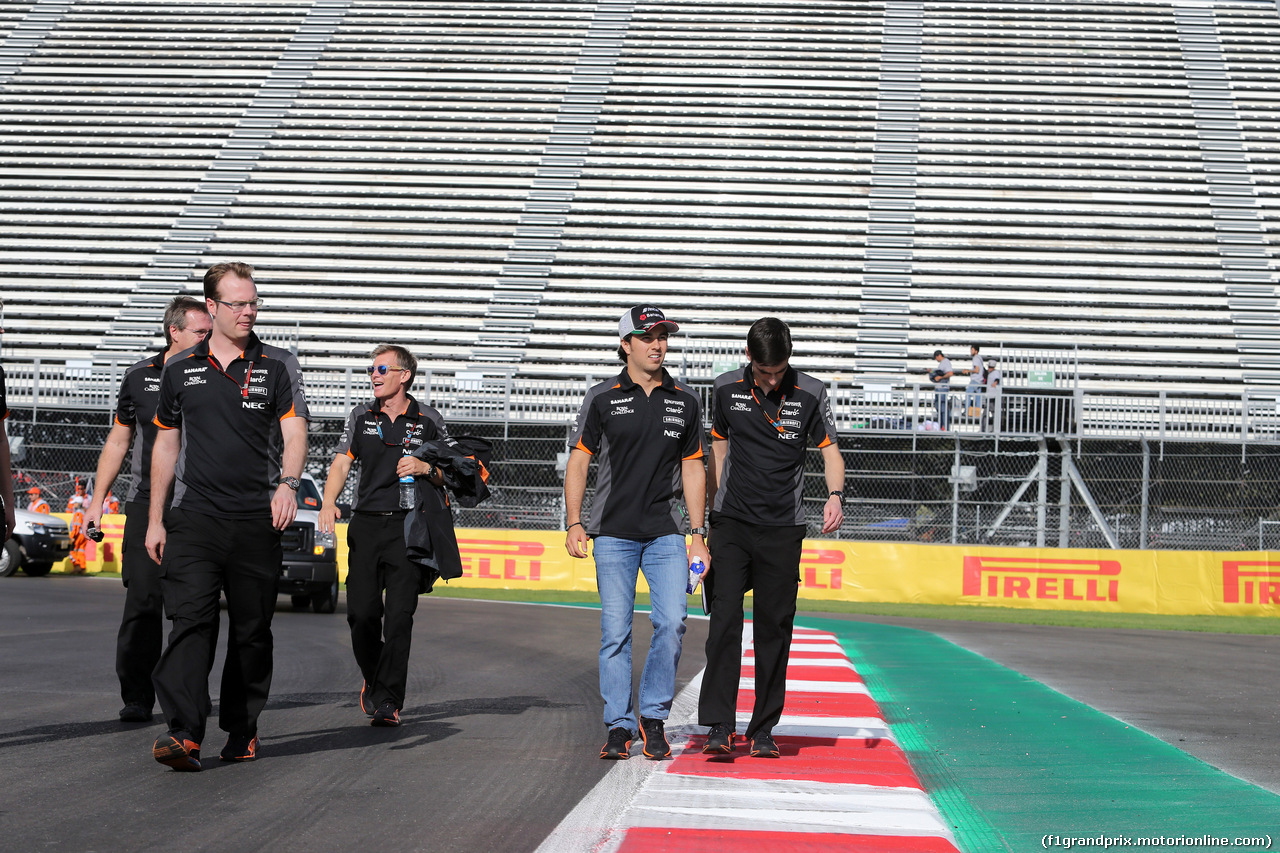 GP MESSICO, 29.10.2015 - Sergio Perez (MEX) Sahara Force India F1 VJM08