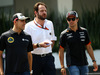 GP MESSICO, 29.10.2015 - Pastor Maldonado (VEN) Lotus F1 Team E23, Matteo Bonciani (ITA), F1 Head of Communications e Sergio Perez (MEX) Sahara Force India F1 VJM08