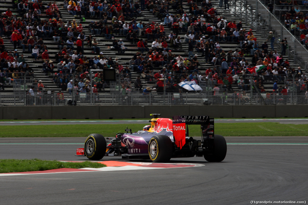 GP MESSICO, 31.10.2015- Prove Libere 3, Daniil Kvyat (RUS) Red Bull Racing RB11
