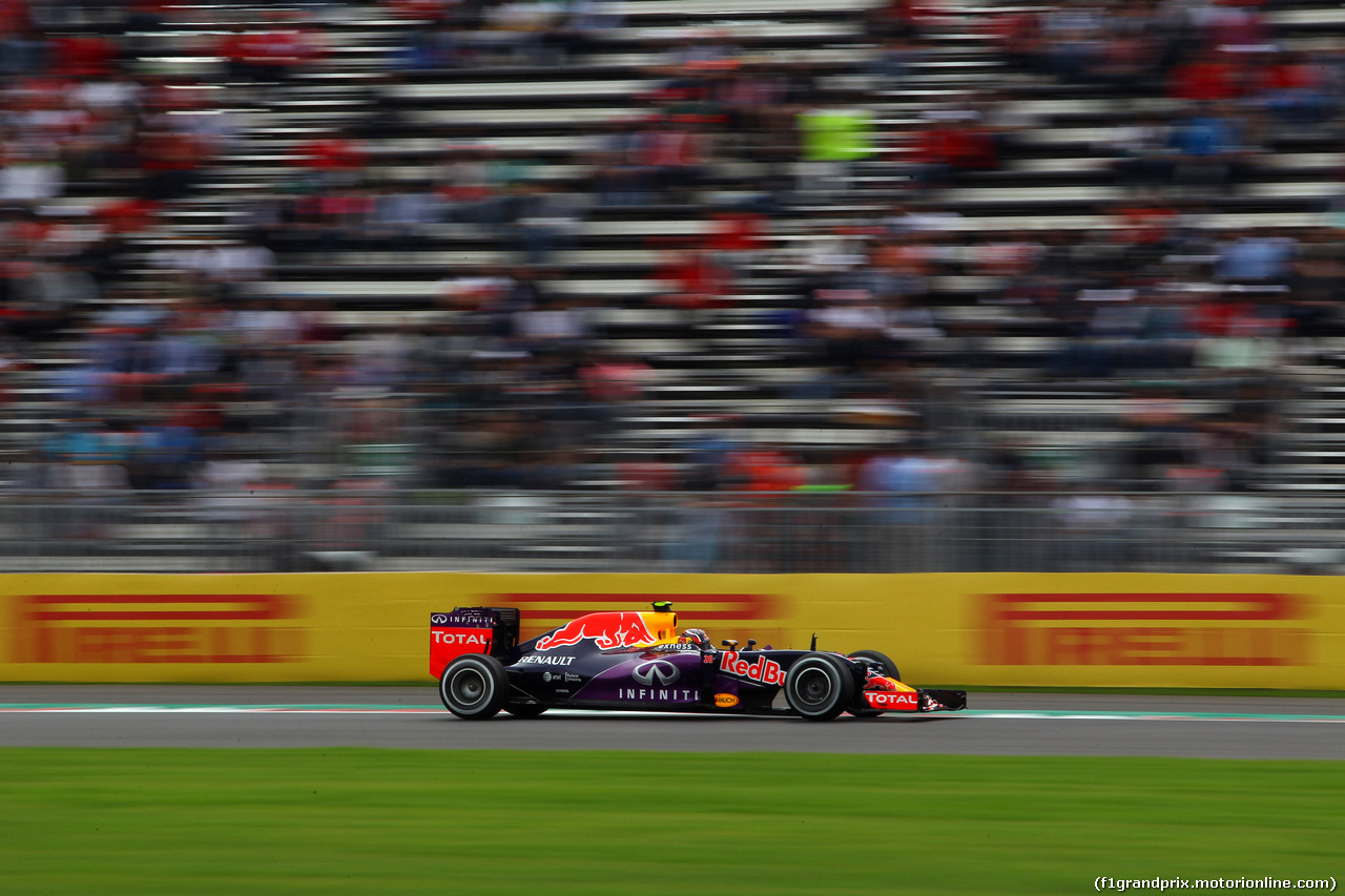 GP MESSICO, 31.10.2015- Prove Libere 3, Daniil Kvyat (RUS) Red Bull Racing RB11