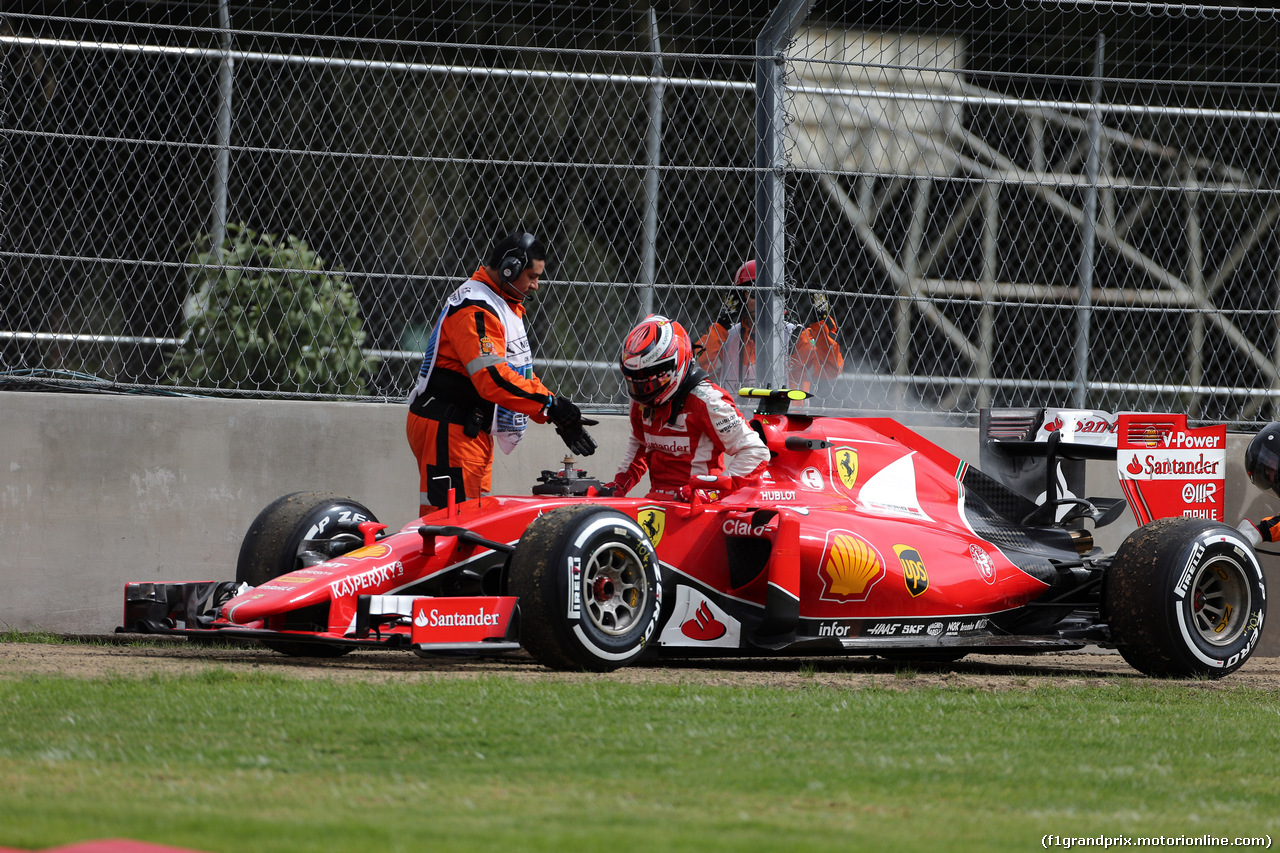 GP MESSICO, 31.10.2015- Prove Libere 3, Kimi Raikkonen (FIN) Ferrari SF15-T retires from the practice.