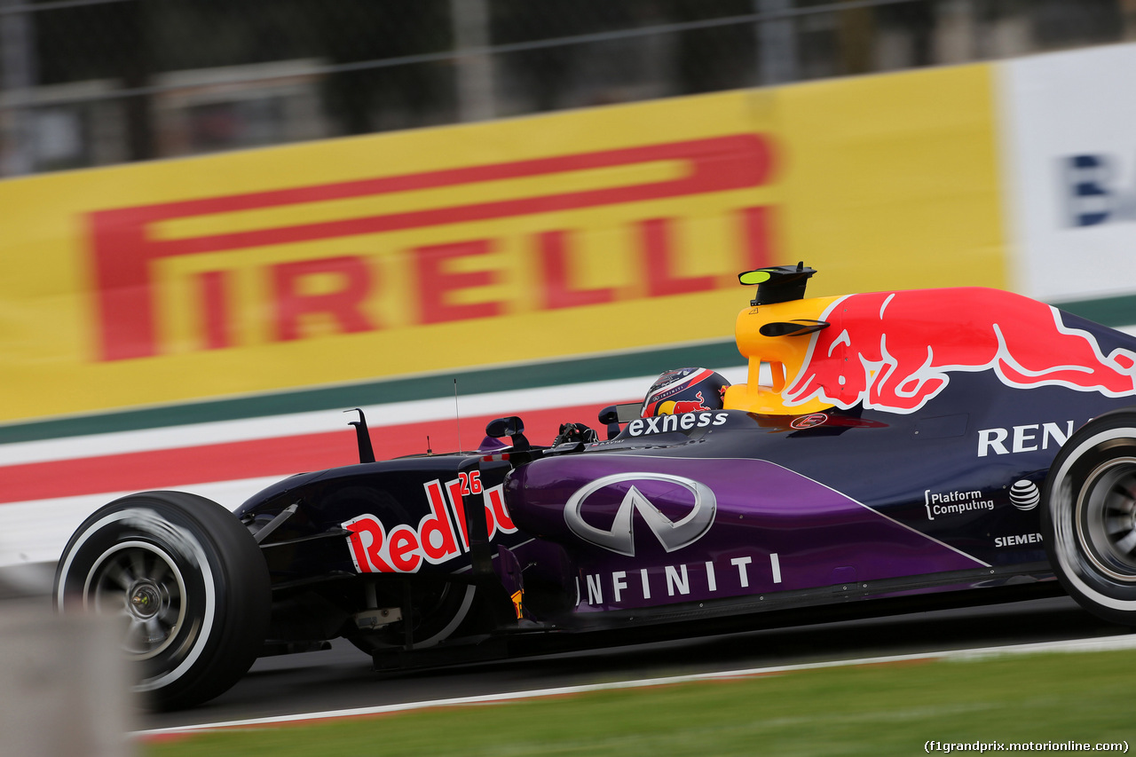 GP MESSICO, 31.10.2015- Prove Libere 3, Daniil Kvyat (RUS) Red Bull Racing RB11