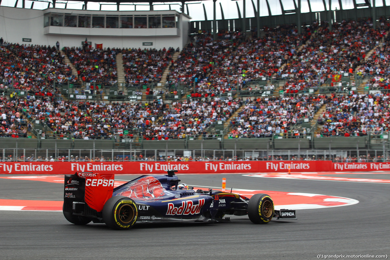 GP MESSICO, 31.10.2015- Qualifiche, Max Verstappen (NED) Scuderia Toro Rosso STR10