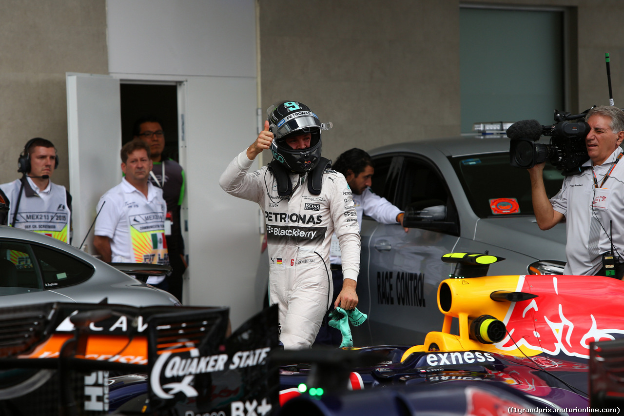 GP MESSICO, 31.10.2015- Qualifiche, Nico Rosberg (GER) Mercedes AMG F1 W06 pole position