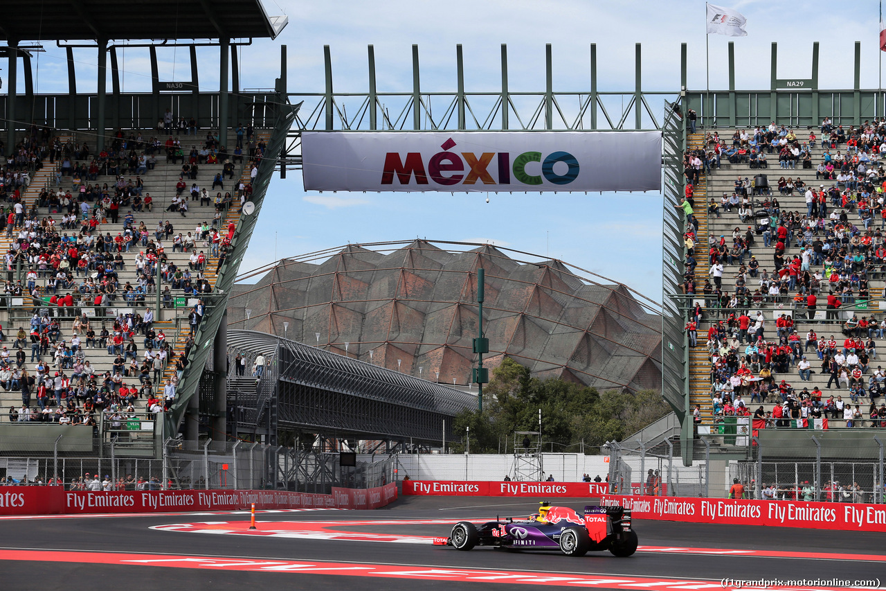 GP MESSICO, 30.10.2015 - Prove Libere 1, Daniil Kvyat (RUS) Red Bull Racing RB11