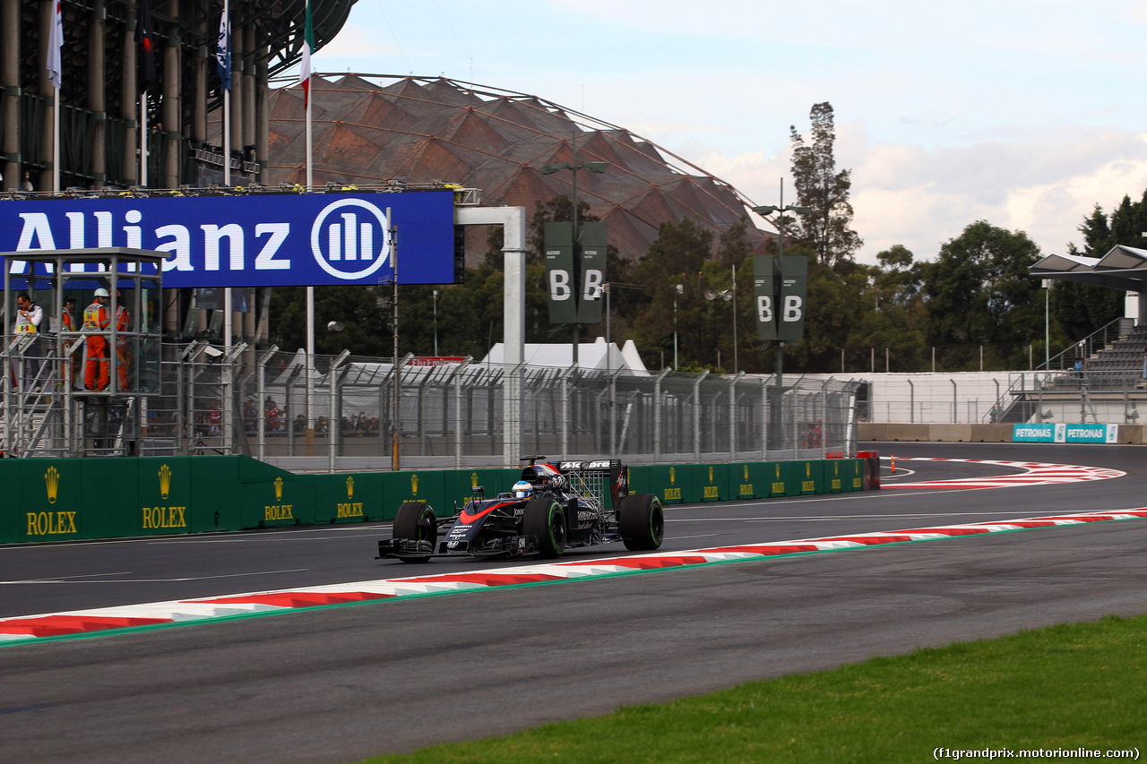 GP MESSICO, 30.10.2015 - Prove Libere 1, Fernando Alonso (ESP) McLaren Honda MP4-30